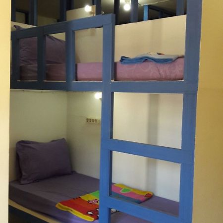 Centro Hostel Labuan Bajo Eksteriør billede