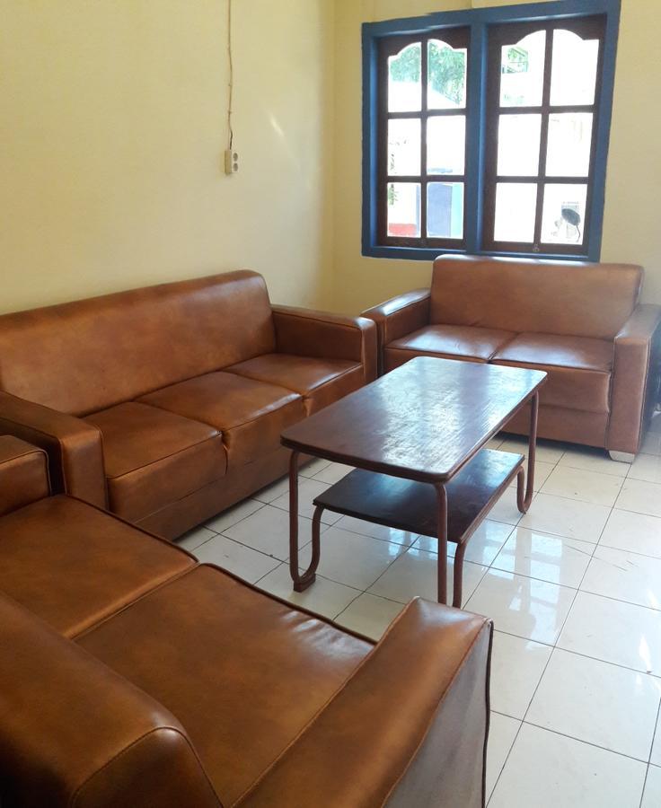 Centro Hostel Labuan Bajo Eksteriør billede