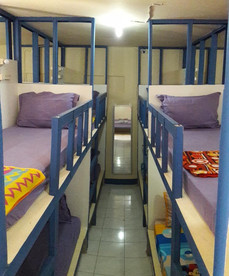 Centro Hostel Labuan Bajo Eksteriør billede