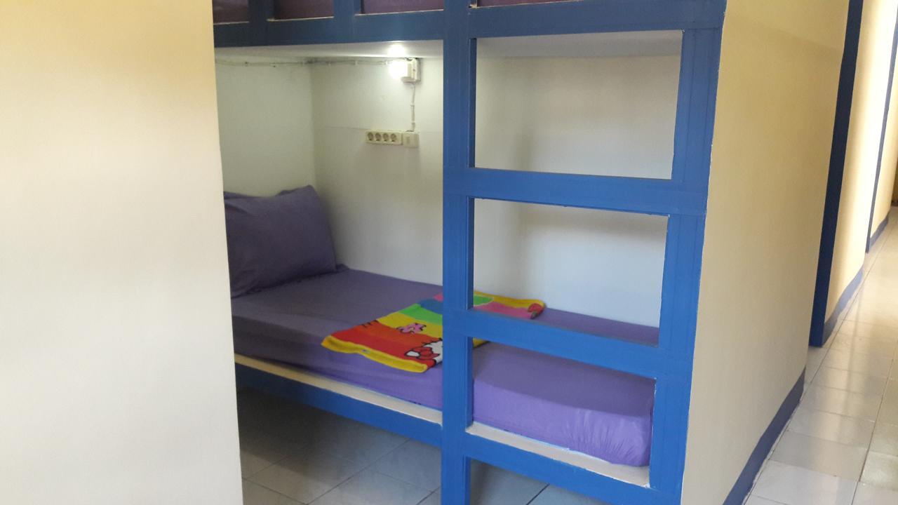 Centro Hostel Labuan Bajo Eksteriør billede