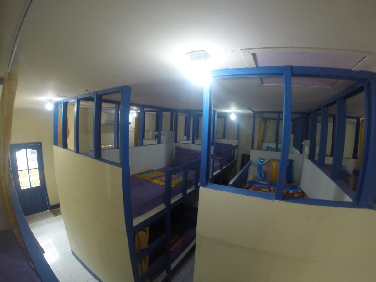 Centro Hostel Labuan Bajo Eksteriør billede