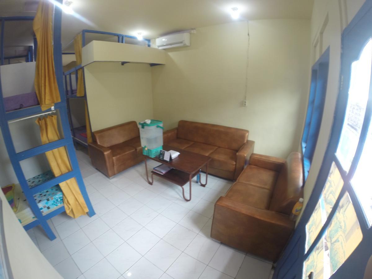 Centro Hostel Labuan Bajo Eksteriør billede