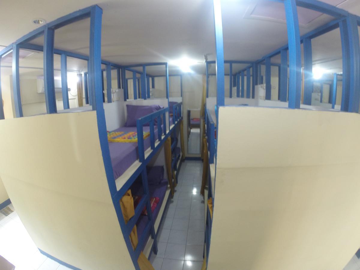 Centro Hostel Labuan Bajo Eksteriør billede